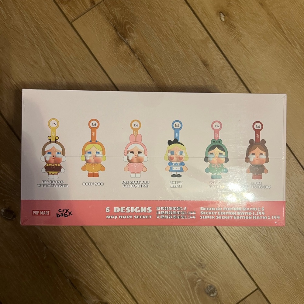 Cry Baby Pop Mart Doll Set - Pink and Blue